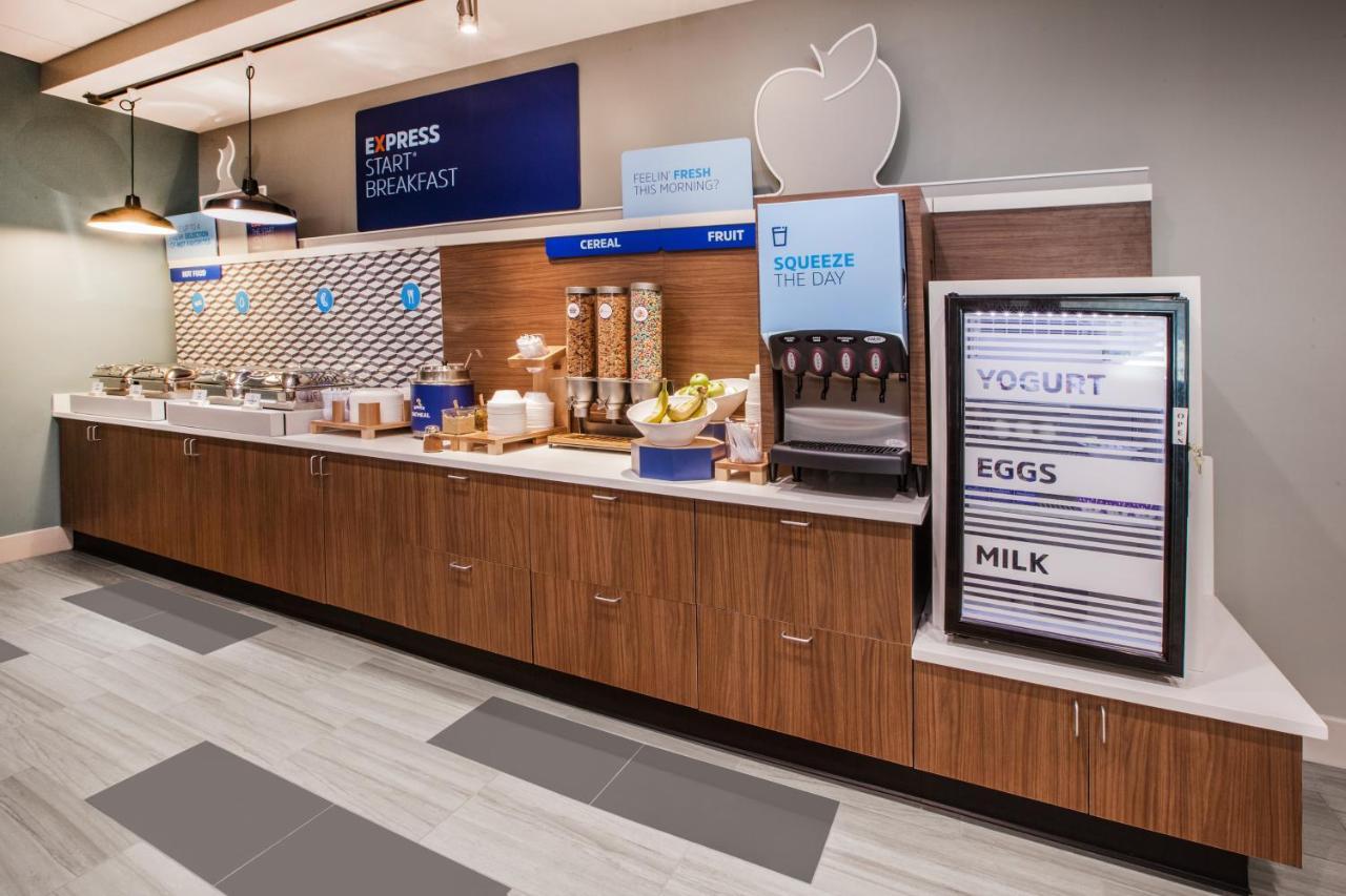 Express & Austin North - By Ihg Pflugerville